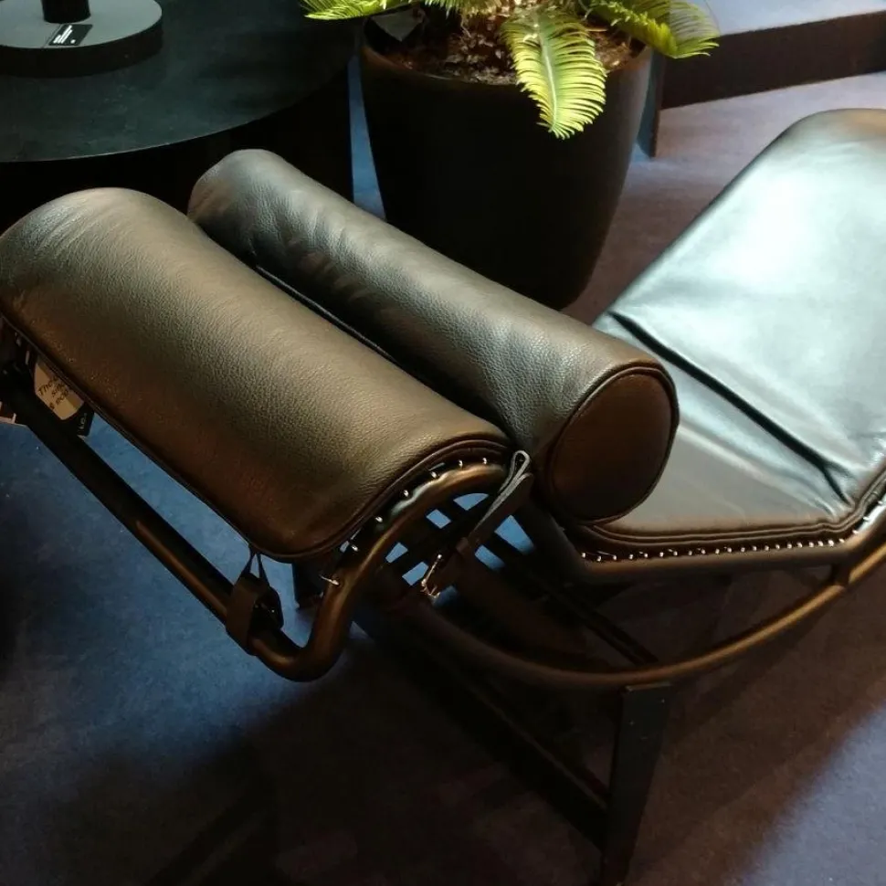 4 Chaise longue à reglage continu