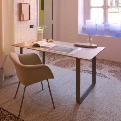 70/70 Table