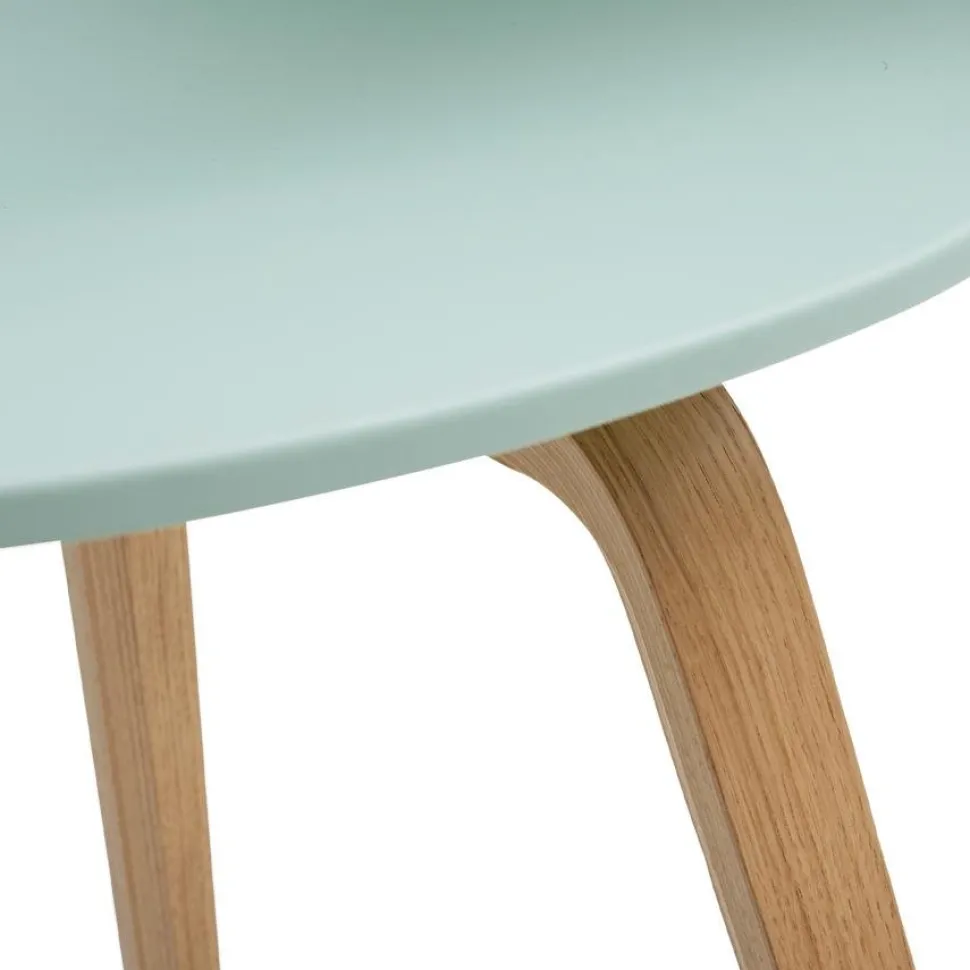 About A Chair AAC 22