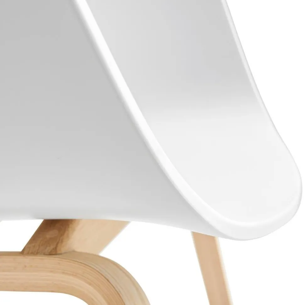 About A Chair AAC 22