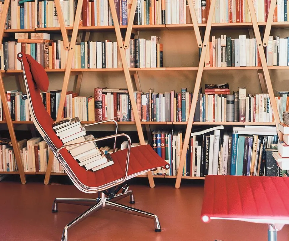 Aluminium Chair EA 124