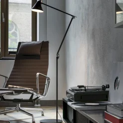 Aluminium Chair EA 124