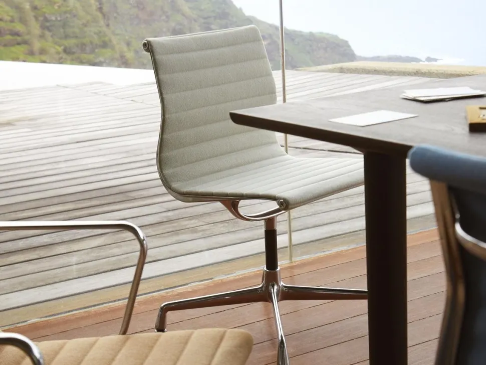 Aluminium Chair EA 101