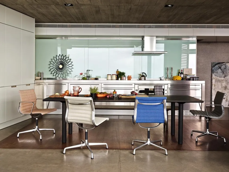 Aluminium Chair EA 101