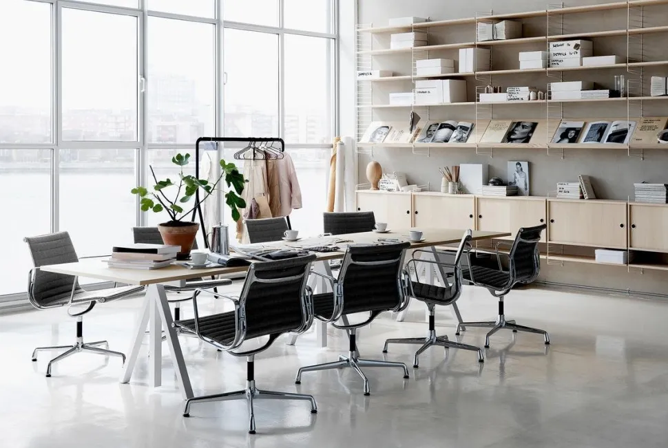 Aluminium Chair EA 107 / EA 108