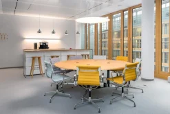 Aluminium Chair EA 107 / EA 108