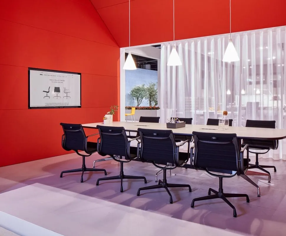 Aluminium Chair EA 107 / EA 108