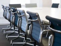 Aluminium Chair EA 107 / EA 108
