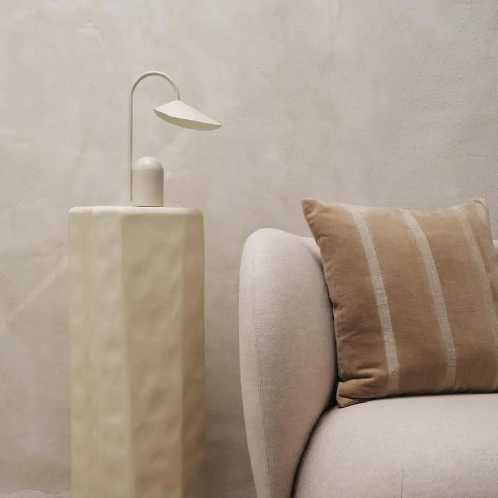 Arum Portable Lamp