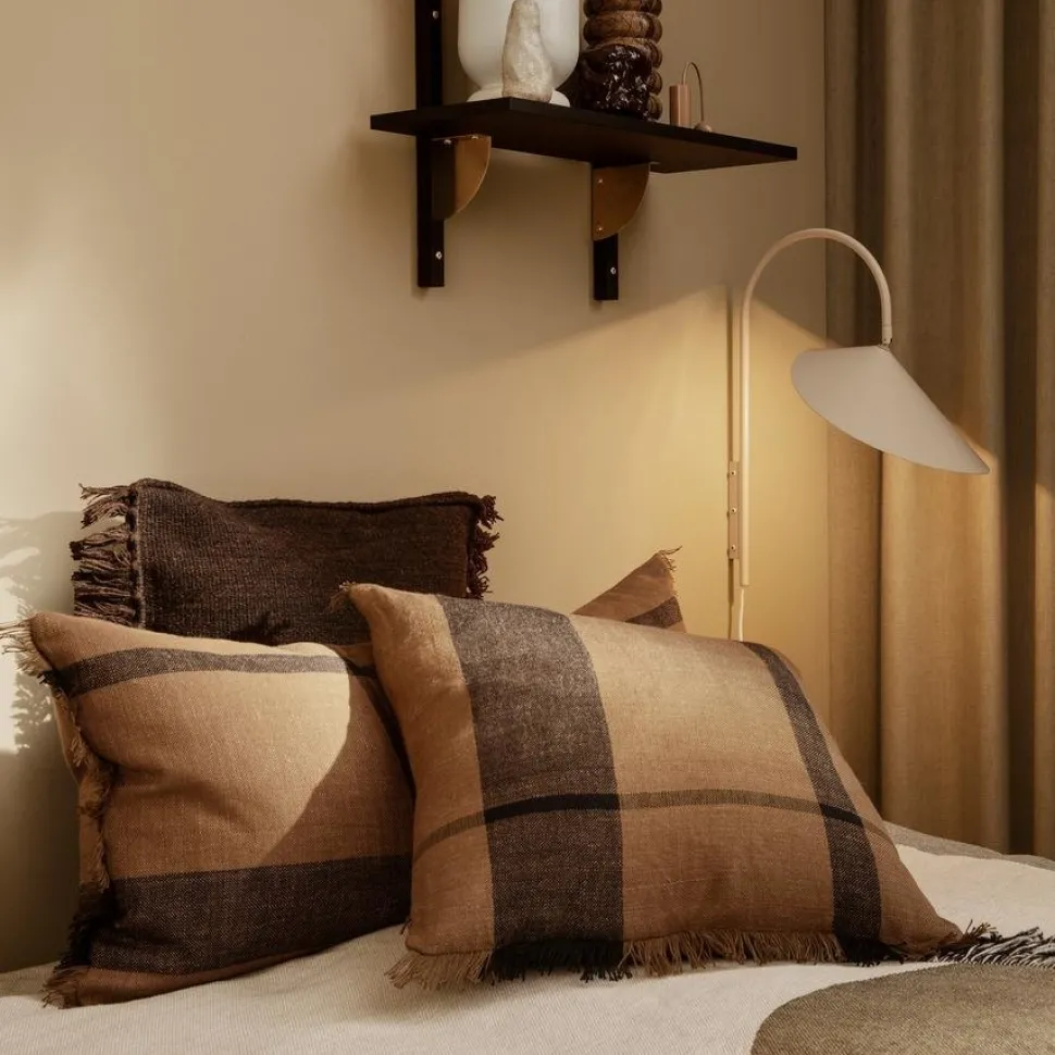 Arum Wall Lamp