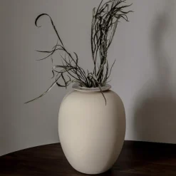 Brim Vase