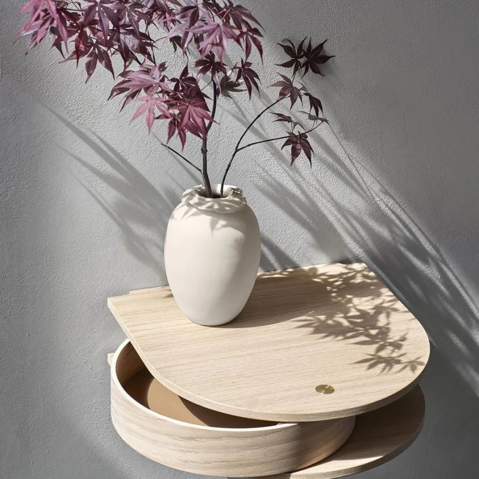 Brim Vase