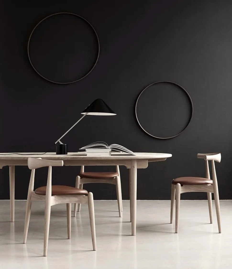 CH20 Elbow Chair