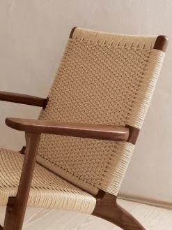 CH25 Lounge Chair