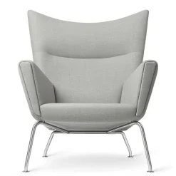 CH445 Wing Chair