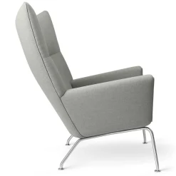 CH445 Wing Chair