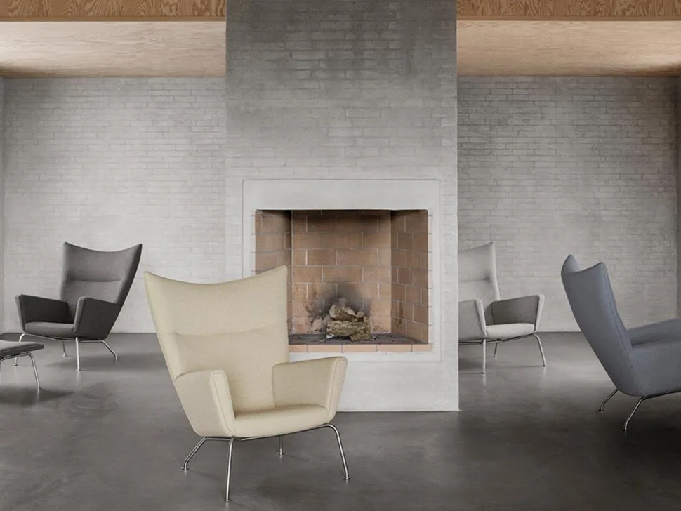 CH445 Wing Chair