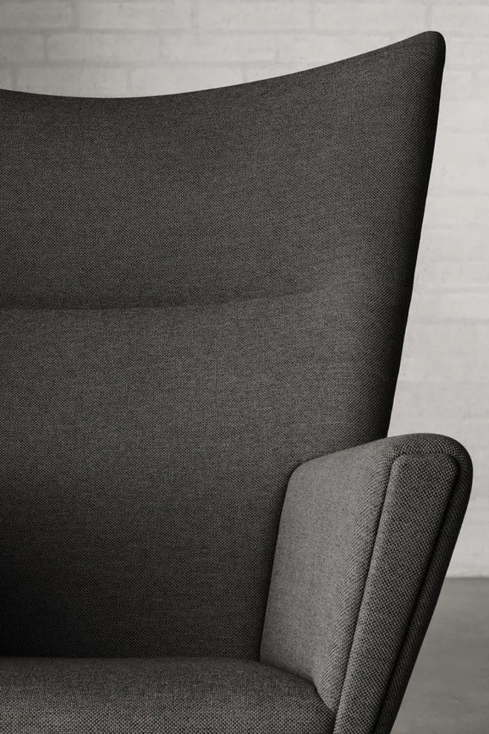 CH445 Wing Chair