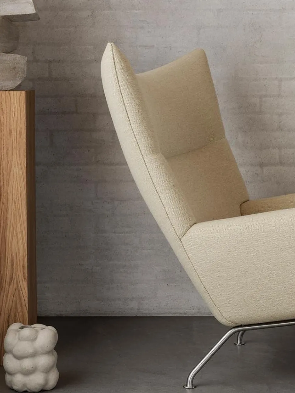 CH445 Wing Chair