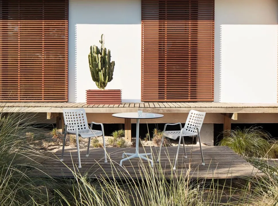 Contract Table Outdoor