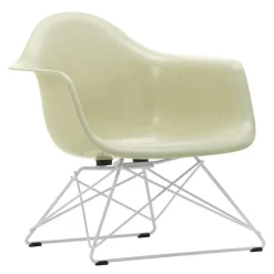 Eames Fiberglass Armchair LAR