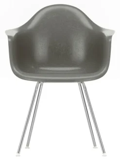Eames Fiberglass Armchair DAX
