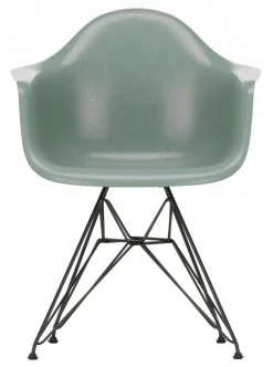 Eames Fiberglass Armchair DAR