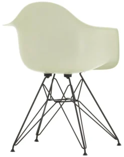 Eames Fiberglass Armchair DAR