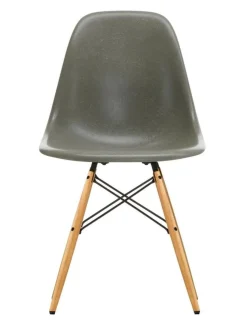 Eames Fiberglass Chair DSW