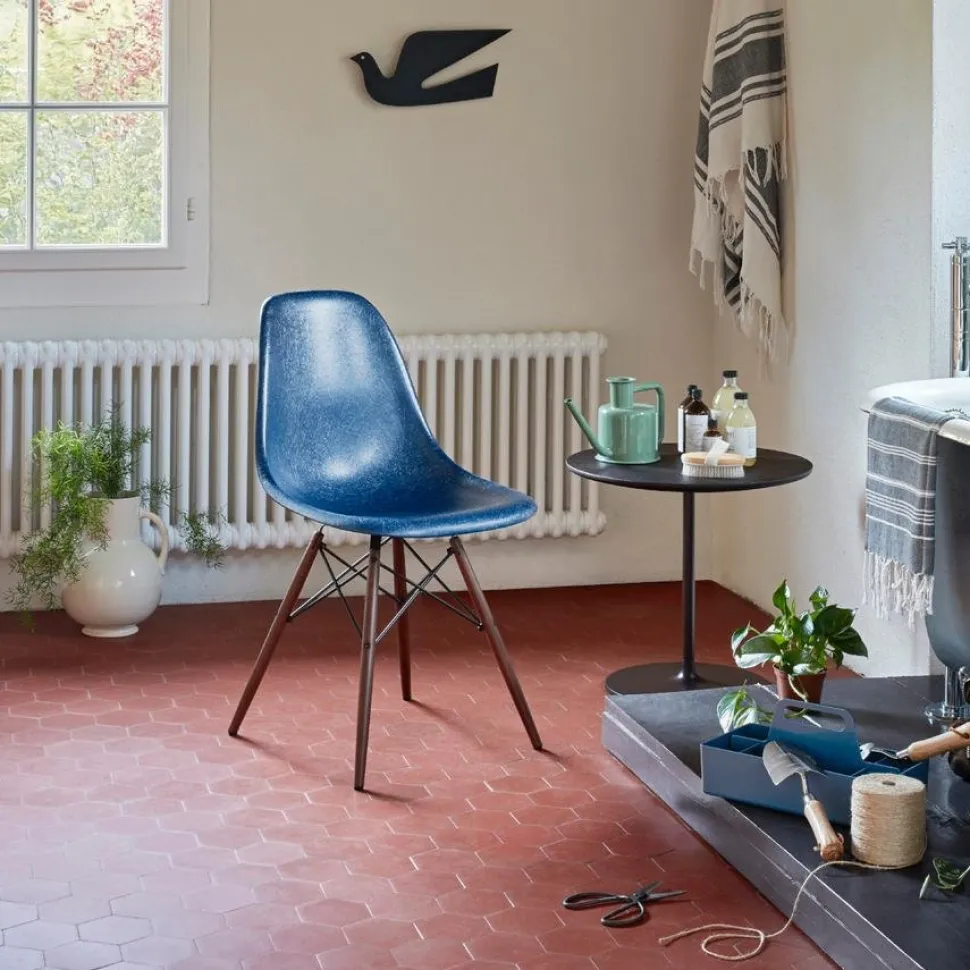 Eames Fiberglass Chair DSW