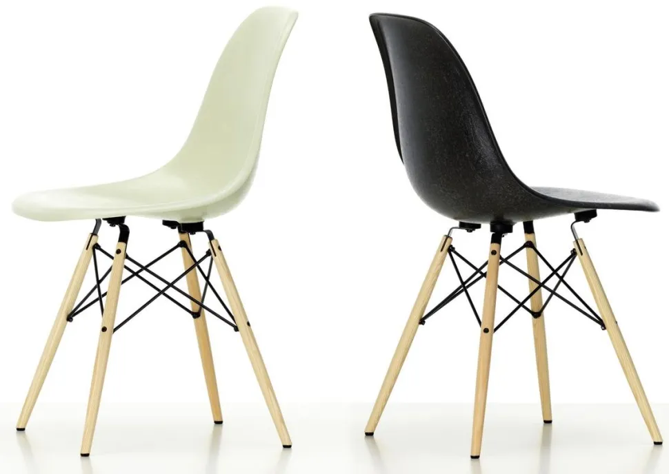 Eames Fiberglass Chair DSW