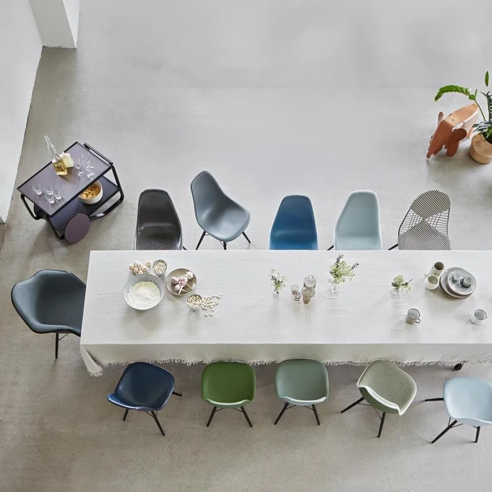 Eames Fiberglass Chair DSW