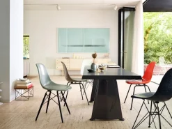 Eames Fiberglass Chair DSR