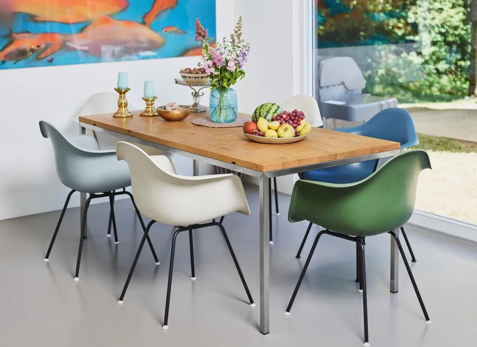 Eames Plastic Armchair RE DAX
