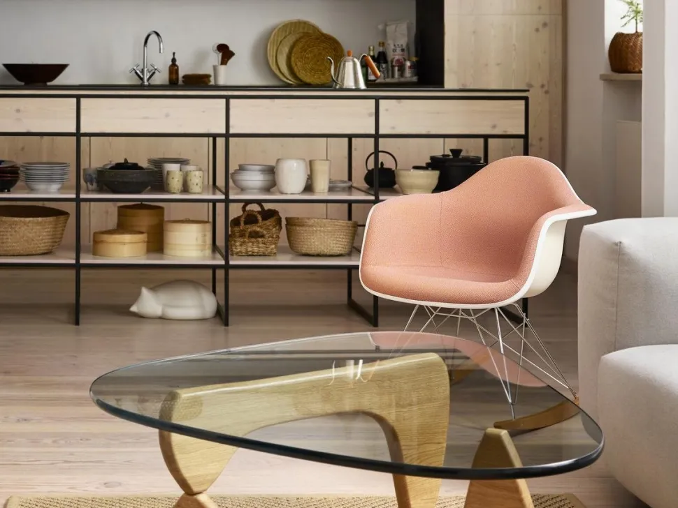 Eames Plastic Armchair RE RAR mit Polsterung