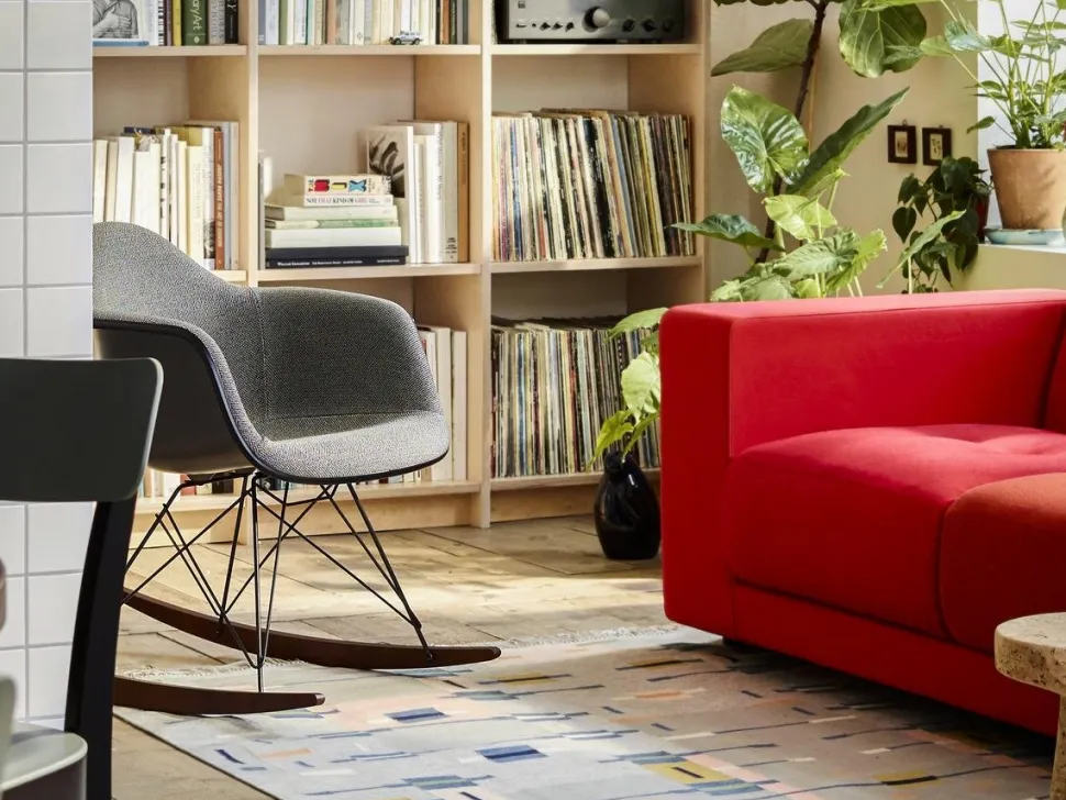 Eames Plastic Armchair RE RAR mit Polsterung