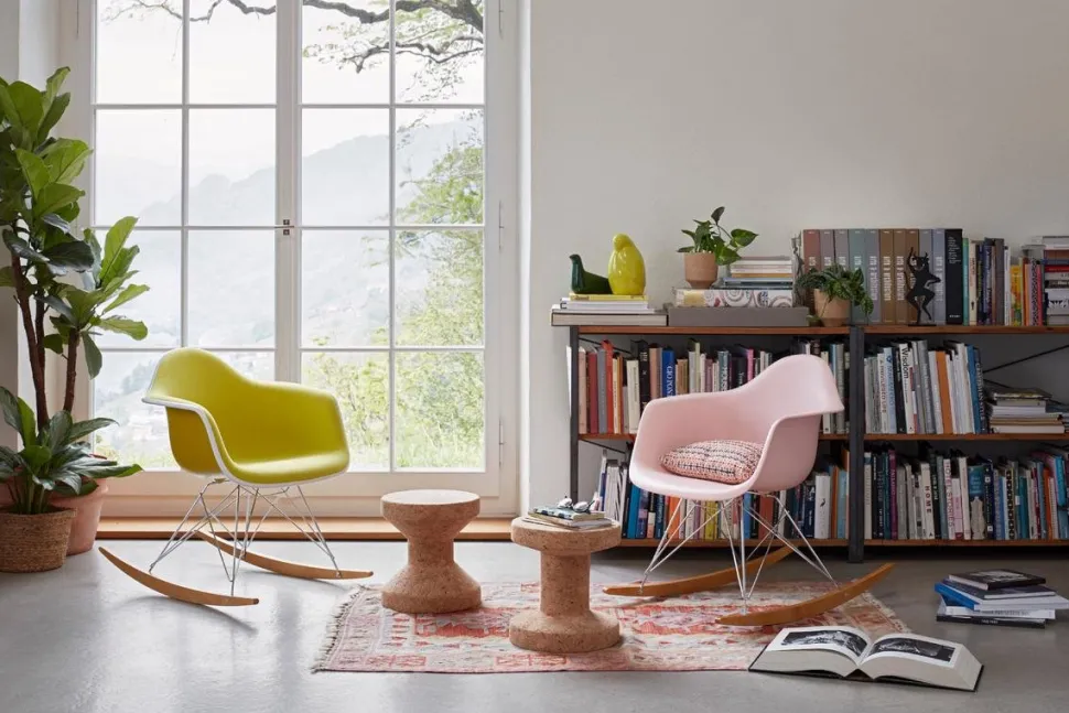 Eames Plastic Armchair RE RAR mit Polsterung