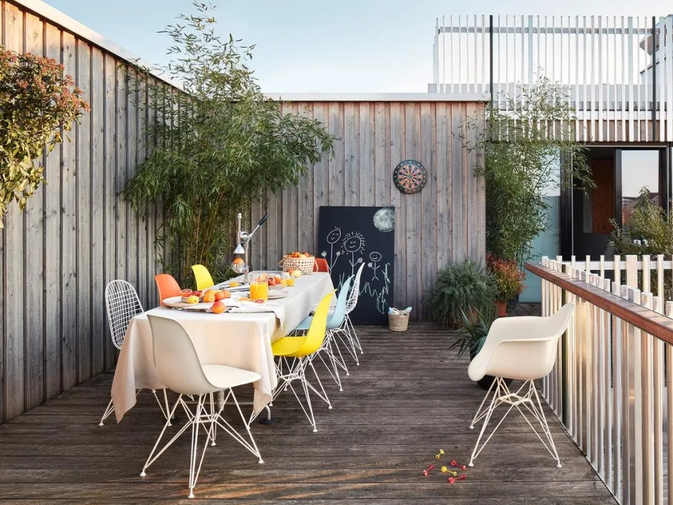 Eames Plastic Armchair RE DAR