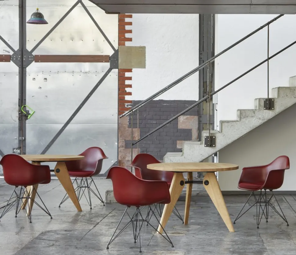 Eames Plastic Armchair RE DAR
