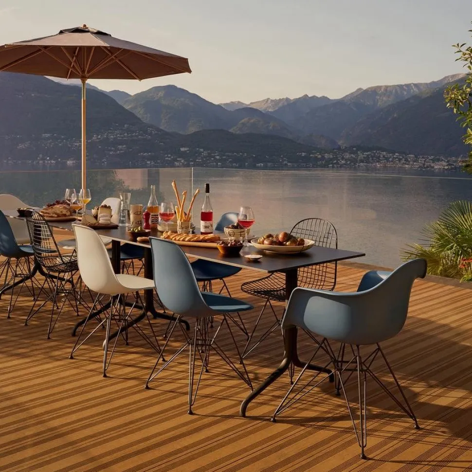 Eames Plastic Armchair RE DAR