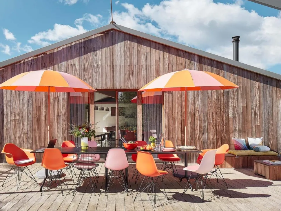 Eames Plastic Armchair RE DAR