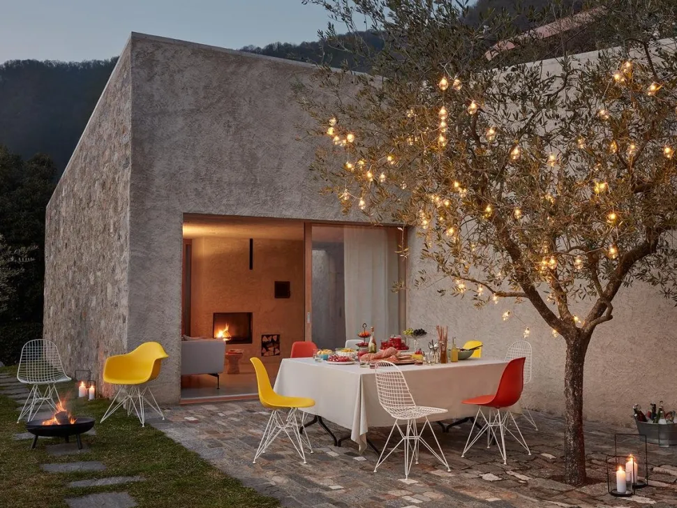Eames Plastic Armchair RE DAR