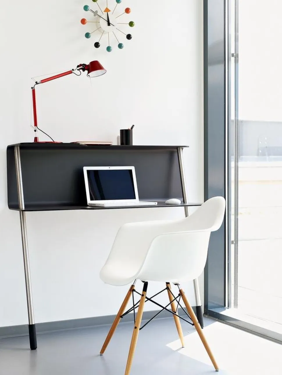 Eames Plastic Armchair RE DAW