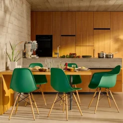 Eames Plastic Armchair RE DAW
