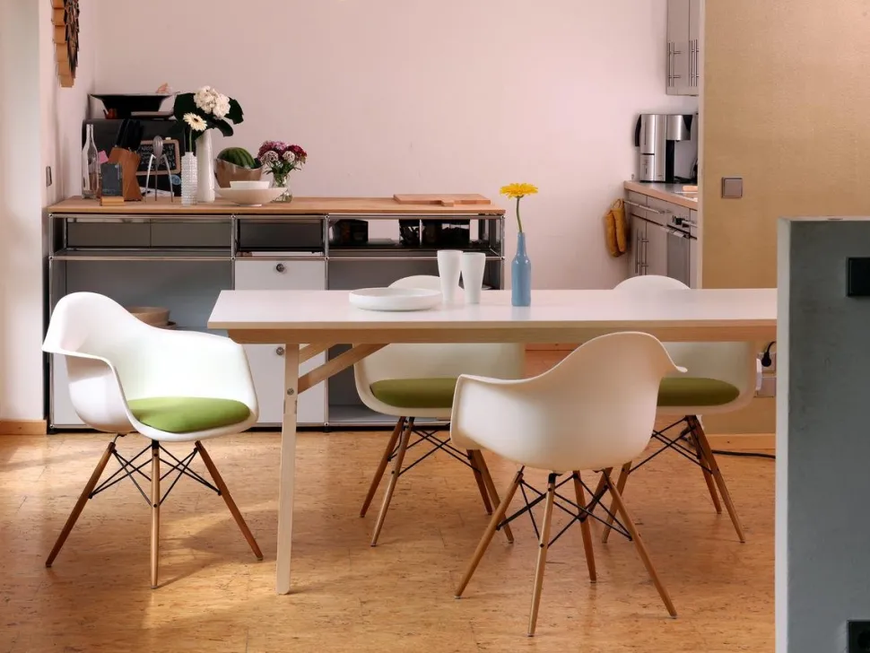 Eames Plastic Armchair RE DAW