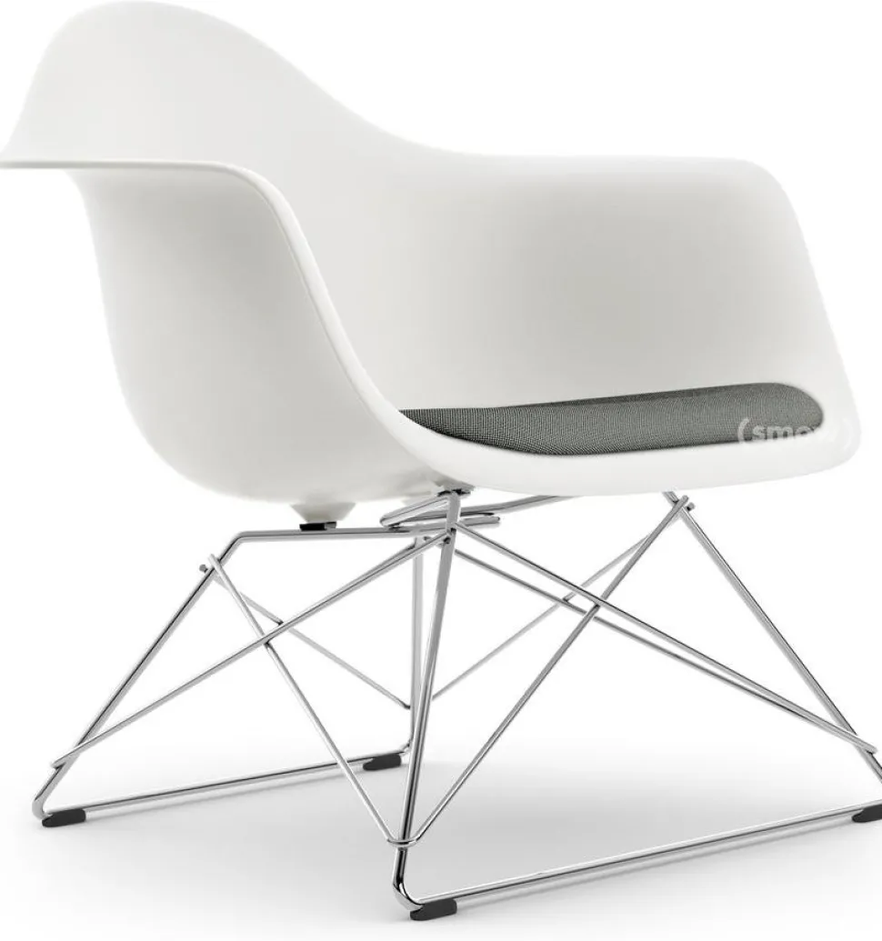 Eames Plastic Armchair RE LAR