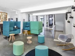 Eames Plastic Armchair RE RAR