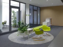 Eames Plastic Armchair RE RAR