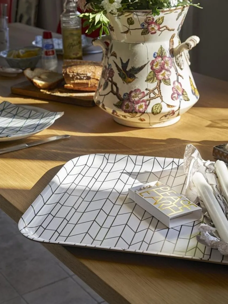 Girard Classic Trays