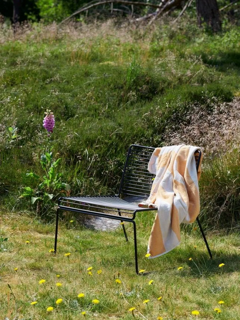 Hee Lounge Chair
